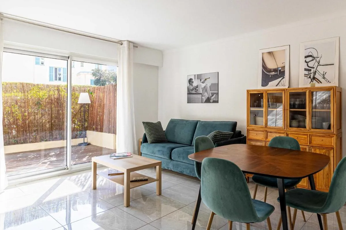 Image 1 of Charming apartment in residential neighbourhood