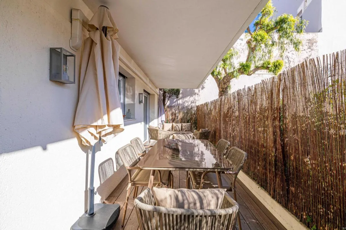 Image 2 of Charming apartment in residential neighbourhood