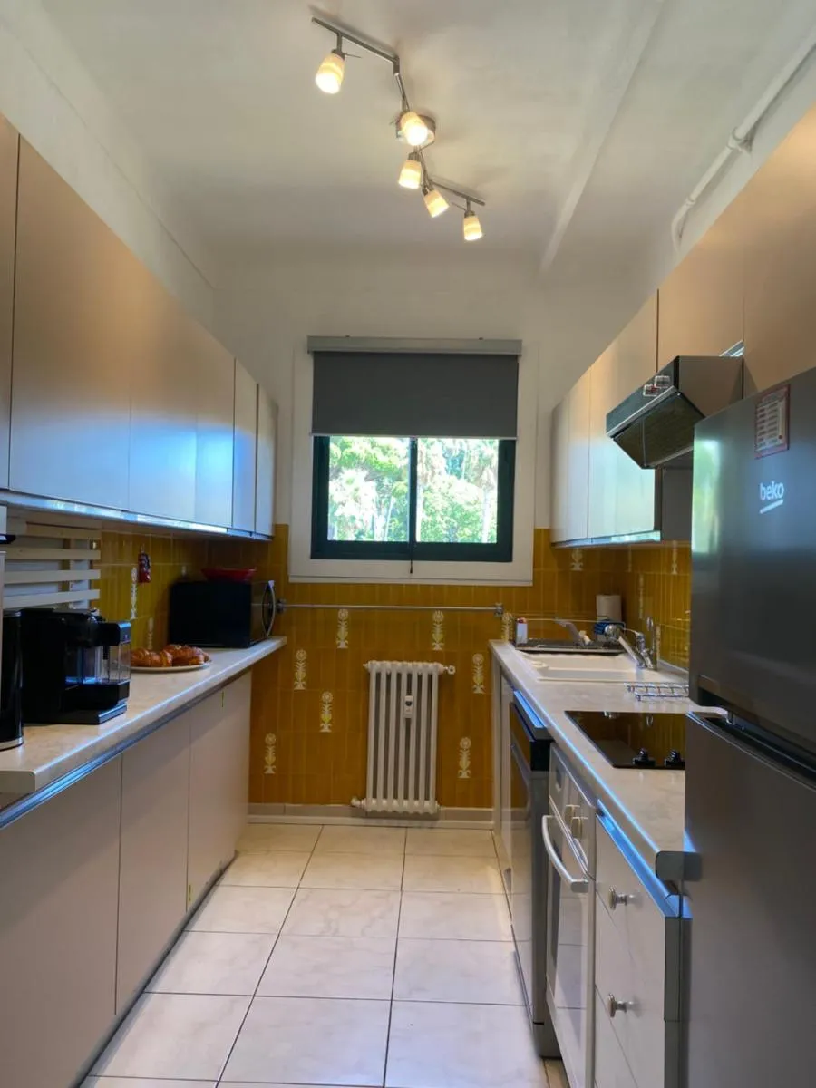 Image 2 of Charming apartment in the centre of Cannes