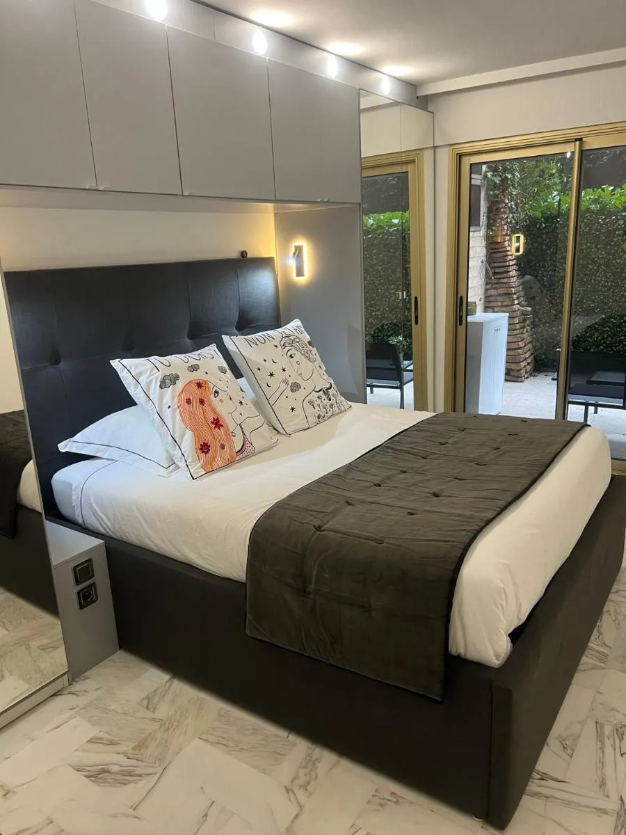 Image 4 of Chic 47m2, 2 rooms, ground floor, nice patio, 280m beach Croisette