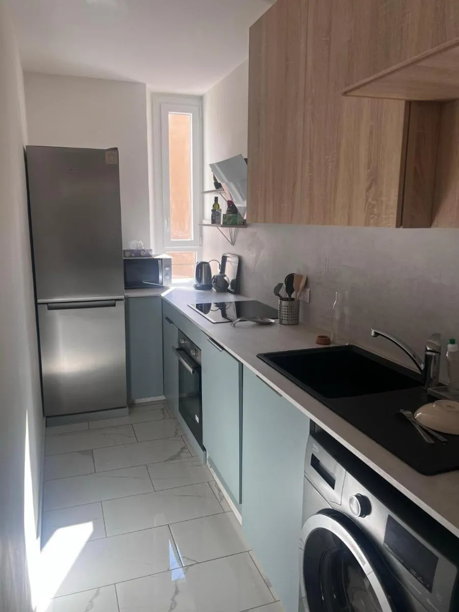 Image 4 of Choose to be central !