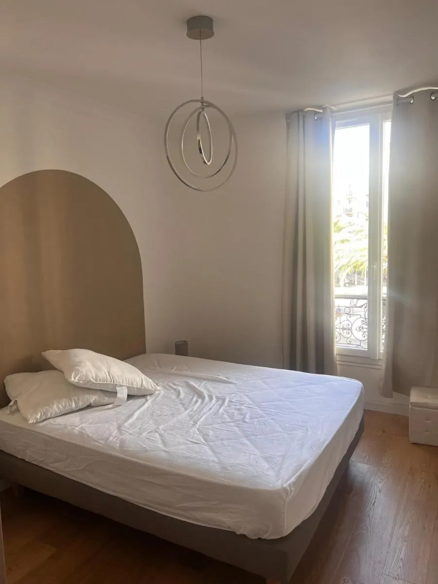 Image 2 of Choose to be central !