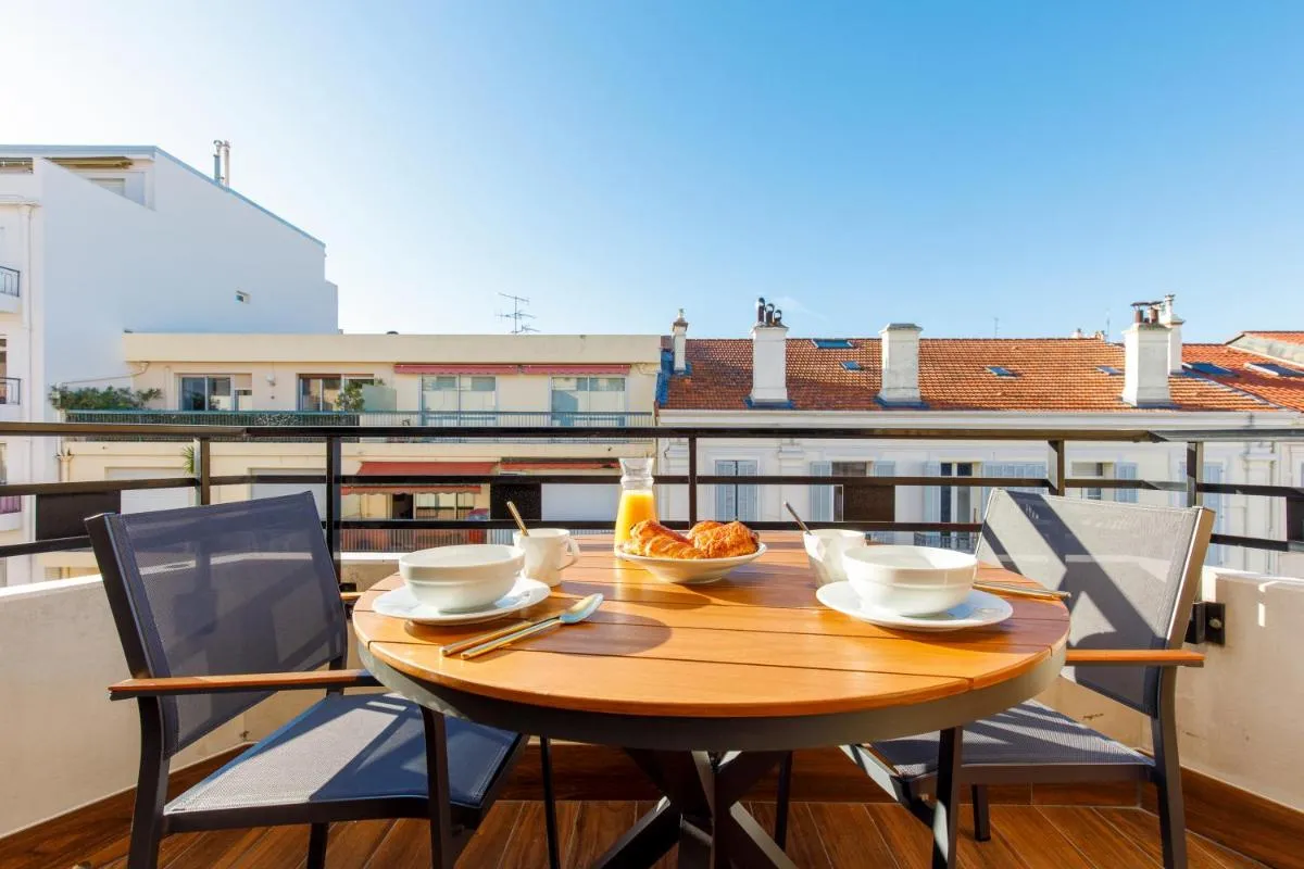 Image 5 of Citybeach SOHA- Rue d’Antibes – 2 BdR 2 BthR 1 toil – Clim Terrace Parking Elevator