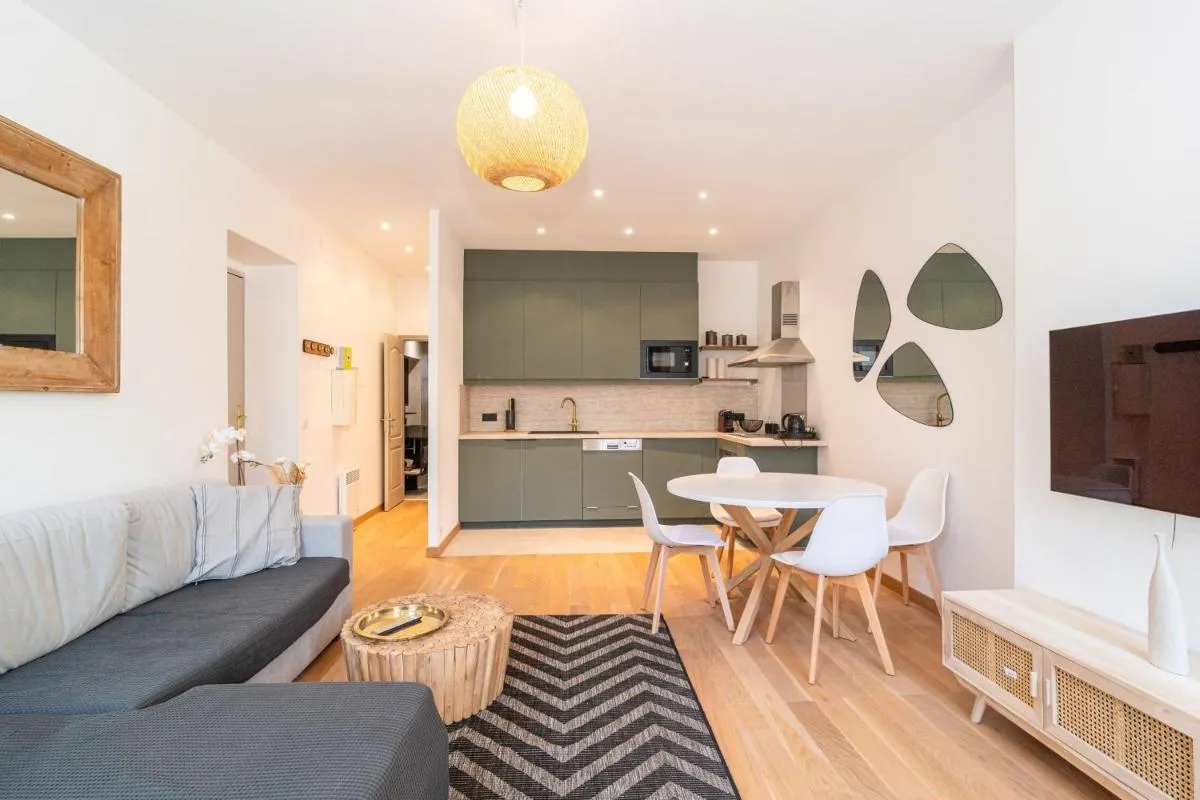 Image 2 of Clémenceau by Olam Properties 3 pcs Rénové 2022