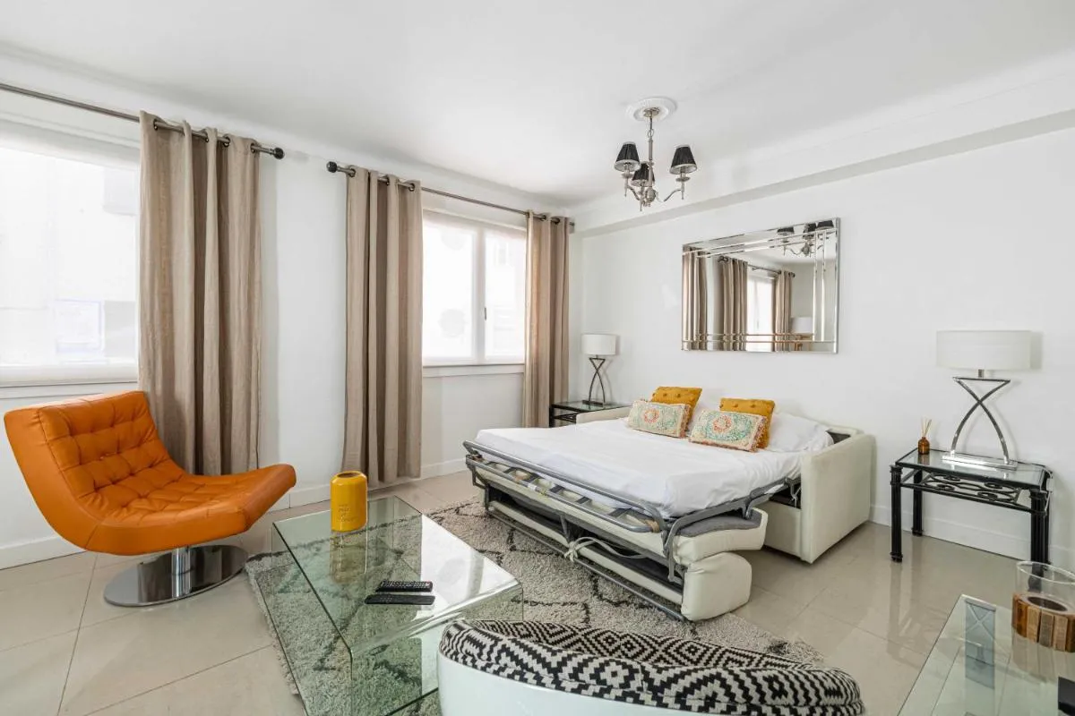 Image 4 of Cosy 2-Bedroom apartment – close to Martinez Hotel