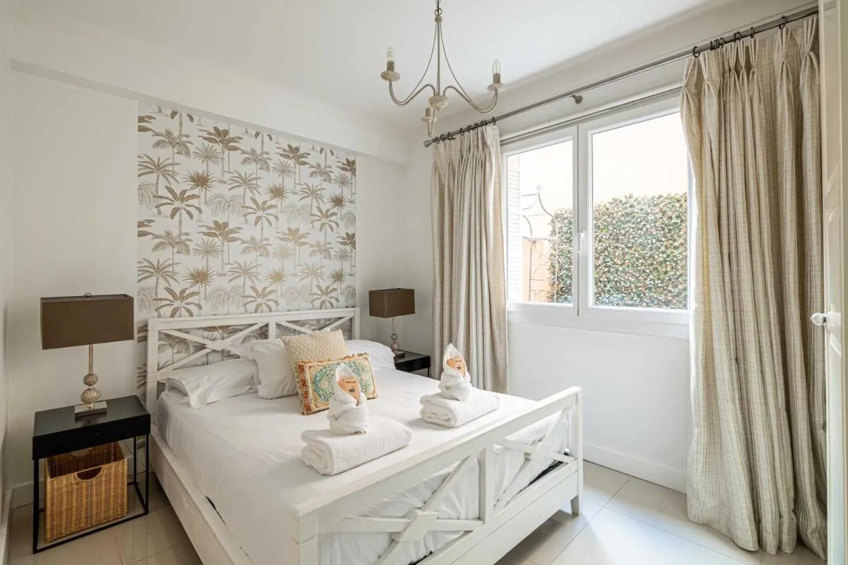 Image 5 of Cosy 2-Bedroom apartment – close to Martinez Hotel