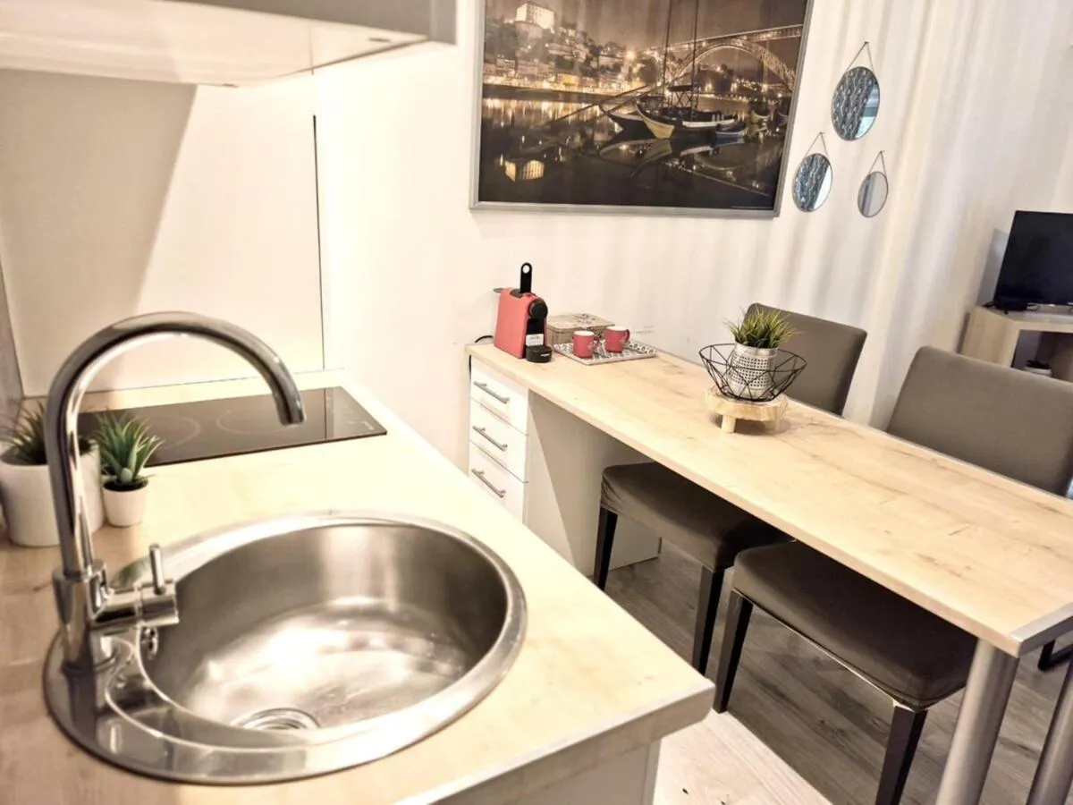 Image 2 of Cosy Studio avec piscine résidentielle & Proche centre ville