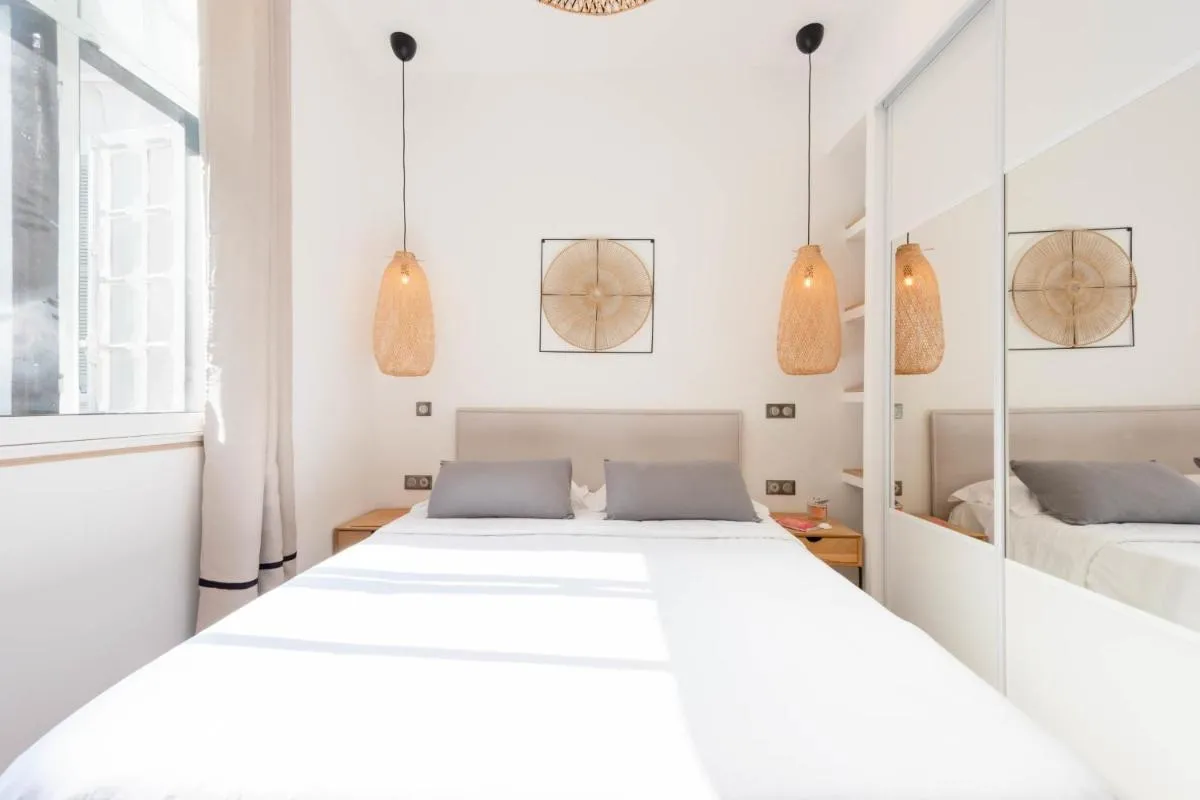 Image 2 of Cozy 2-Br Apartment 1 min from the Beaches