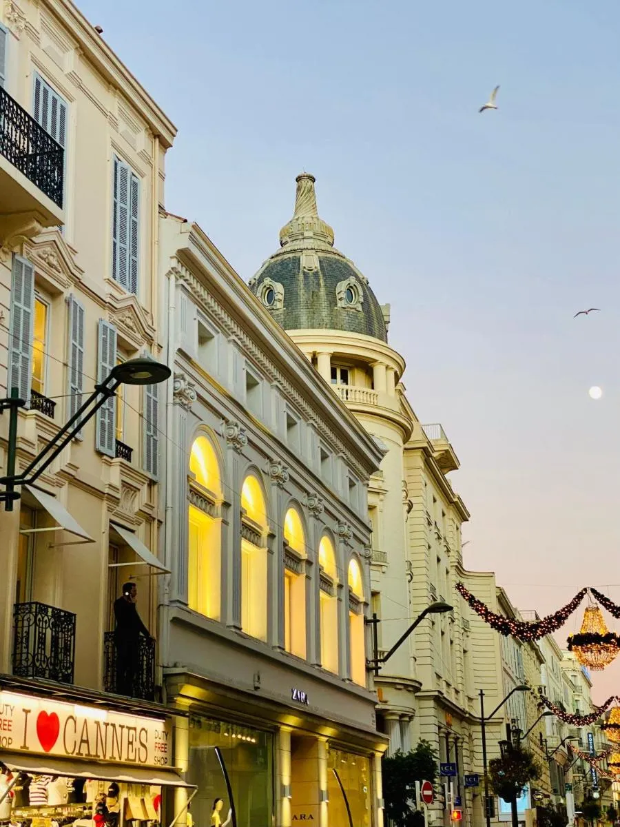 Image 6 of Cozy 2 bedroom apartment in the centre of Cannes near the CROISETTE