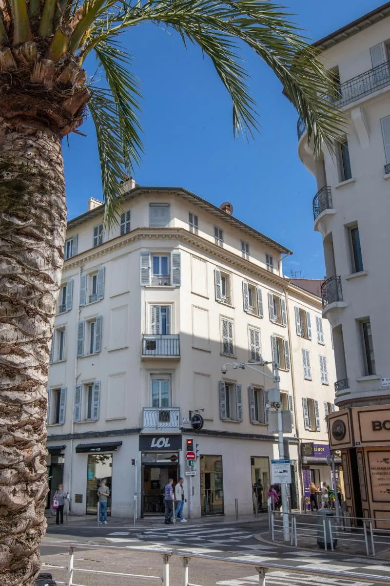 Image 5 of Croisette Escape – Wifi – Clim – Hypercentre