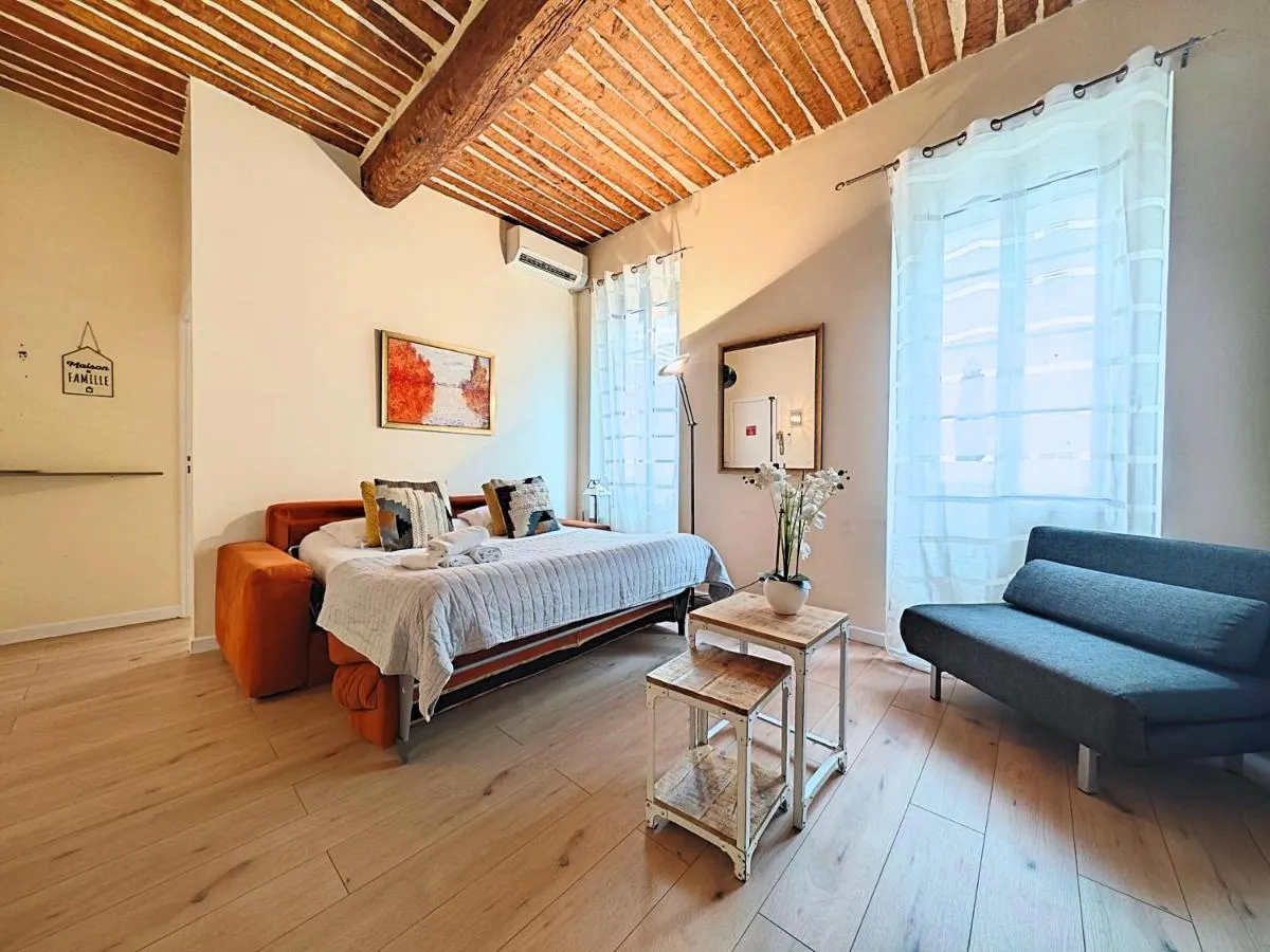 Image 1 of Croisette carre d’or