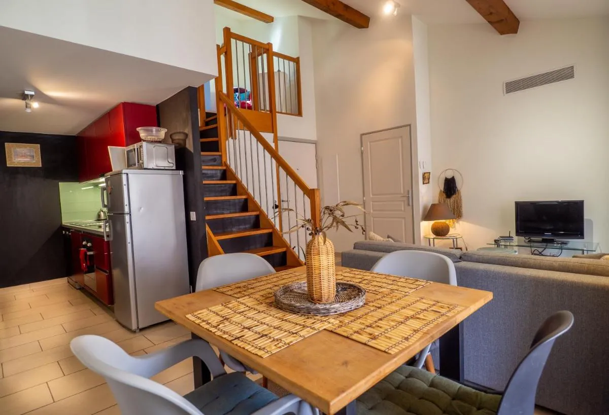 Image 2 of Duplex Vieux Port – Cannes