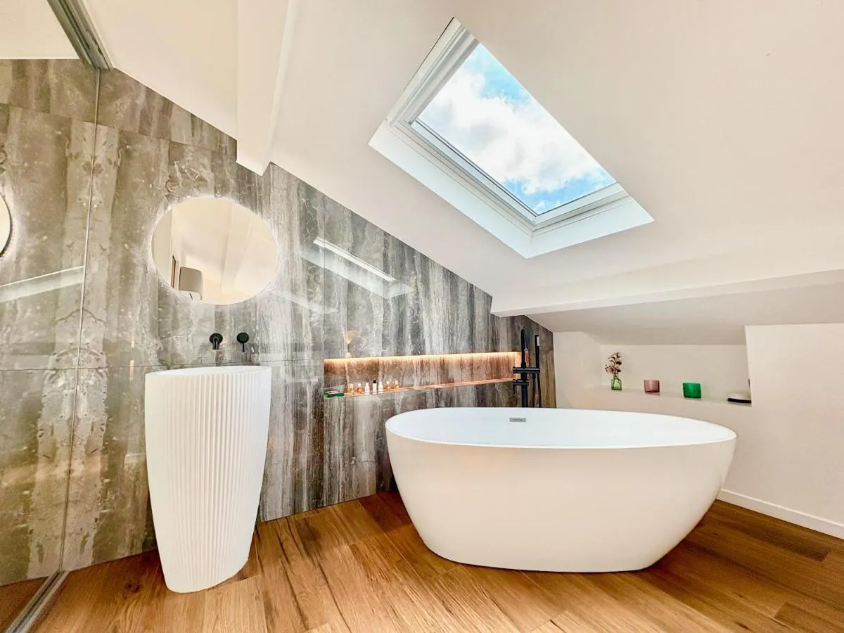 Image 2 of Duplex en plein cœur de Cannes, 5 min walk to Croisette and Palais