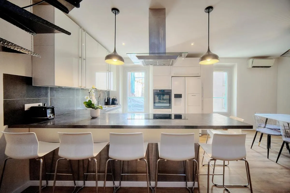 Image 4 of ELEGANT DUPLEX 5 CHAMBRES PLAGES du MIDI A5B03