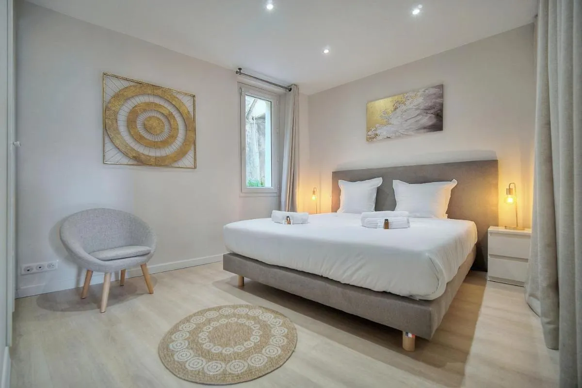 Image 1 of ELEGANT DUPLEX 5 CHAMBRES PLAGES du MIDI A5B03