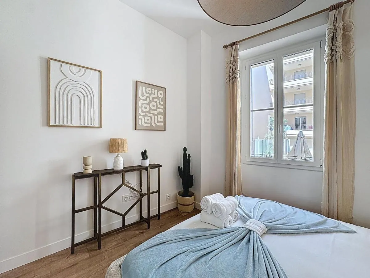 Image 1 of Effet Mer – neuf, central, Port, Plage&Palais, clim