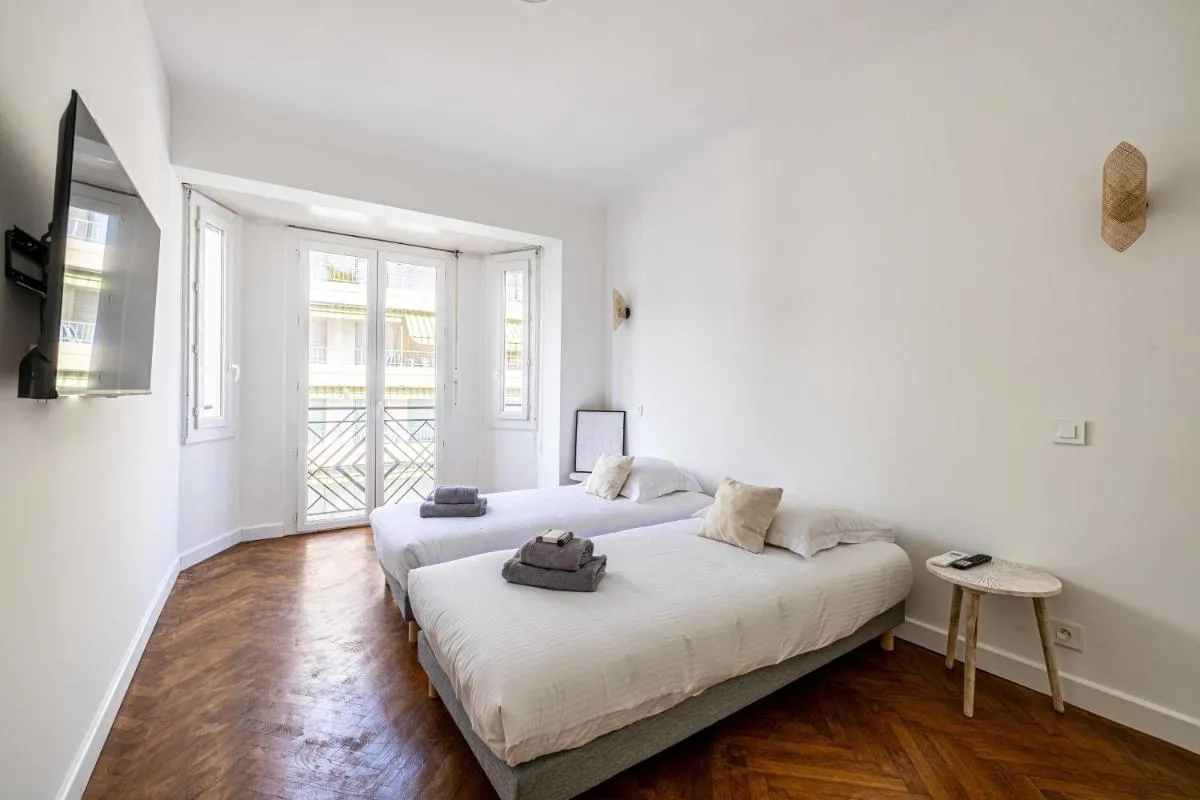 Image 3 of Elegance and Refinement, proximity to La Croisette