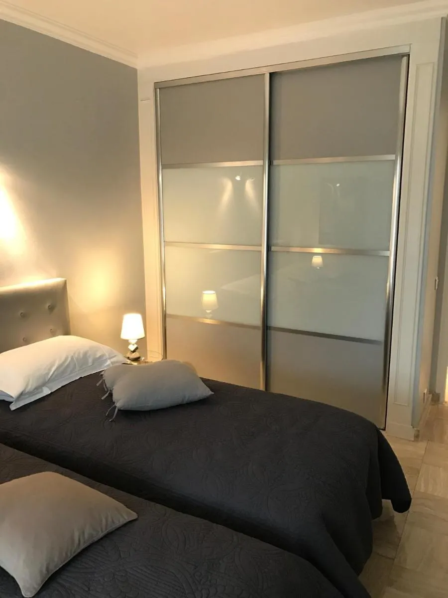 Image 5 of Emplacement idéal, terrasse vue mer 227L LHOT