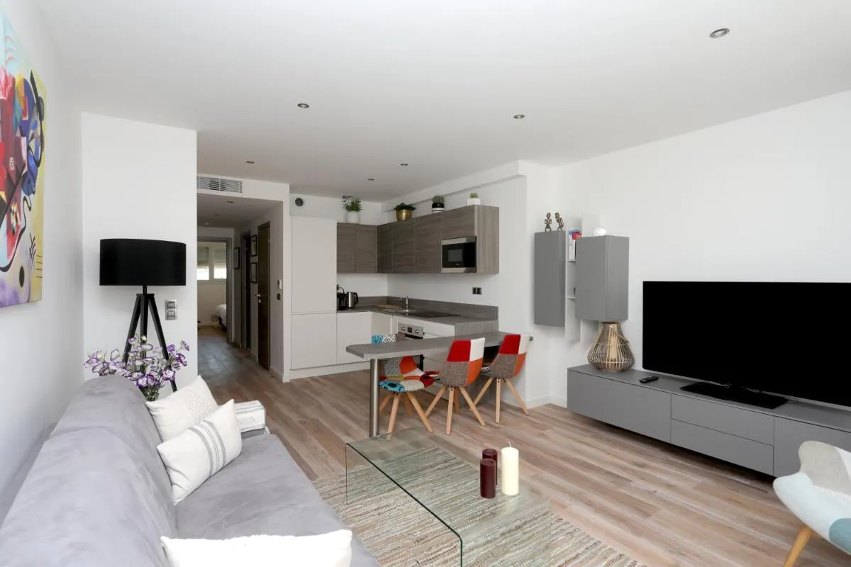 Image 2 of Excellent Appt 2 pièces Super Croisette