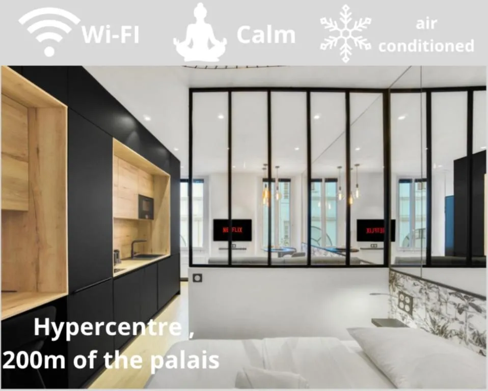 Image of F2 rue St honoré D ,Hypercentre à 2 minutes du Palais des congrès