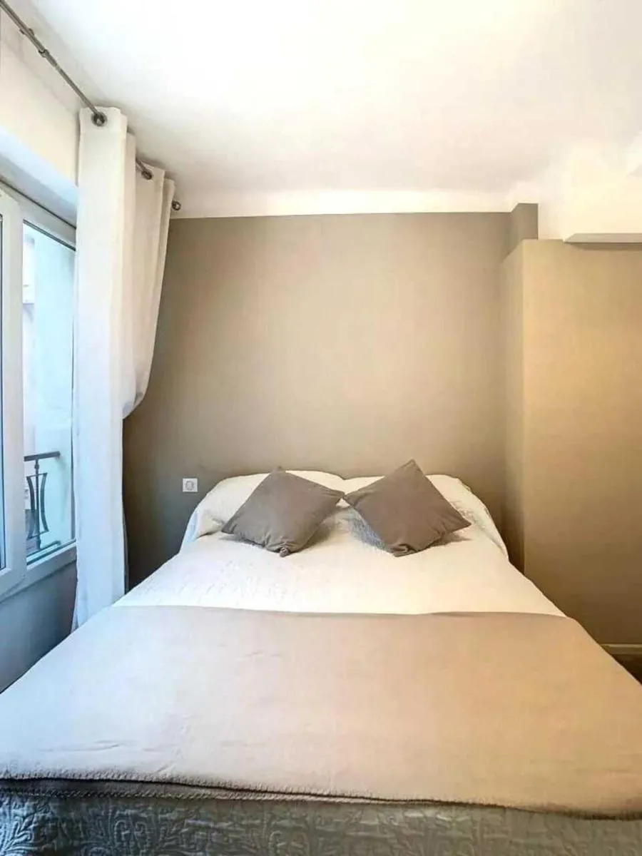 Image 5 of F3 4 pers 15 min Palace Cannes