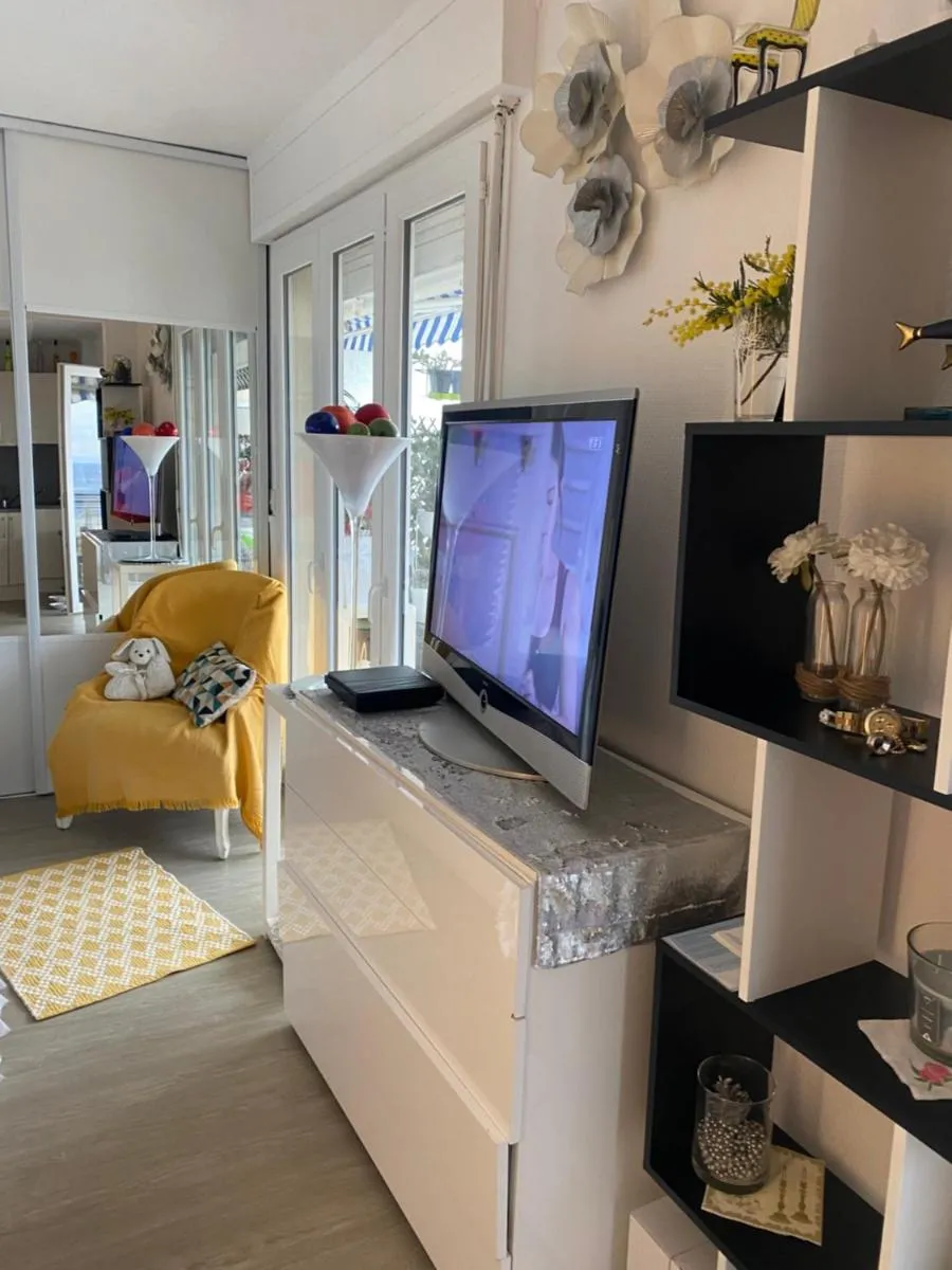 Image 4 of Face mer cannes