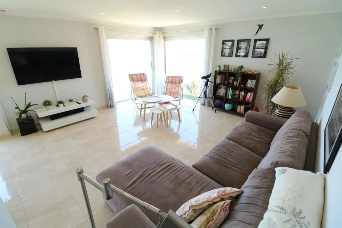 Image 4 of Fantastic sea view for this 2 bedroom up to 6 people 327