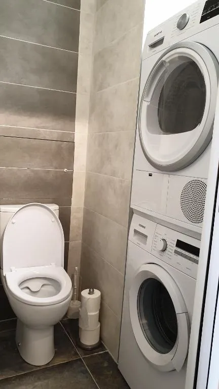 Image of Garden and beach sea view apartment Cannes