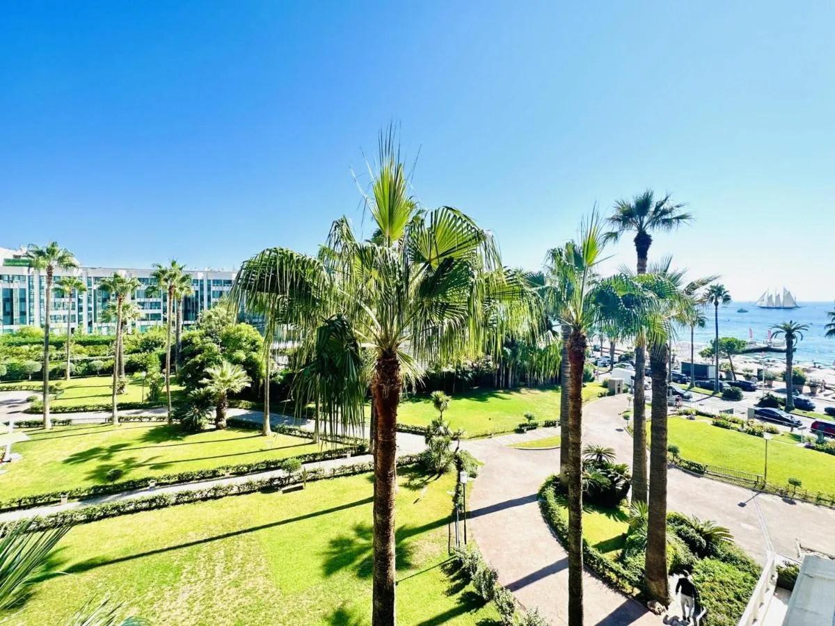 Image 5 of Grand Hotel – Studio Croisette