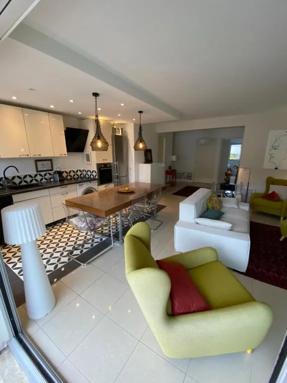 Image of Grand appartement de style – Cannes