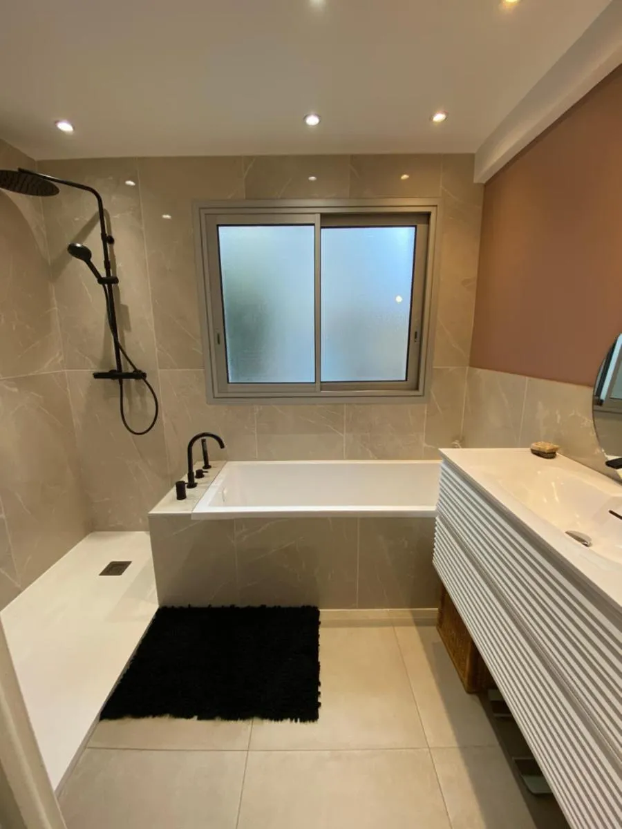 Image 5 of Grand appartement de style – Cannes