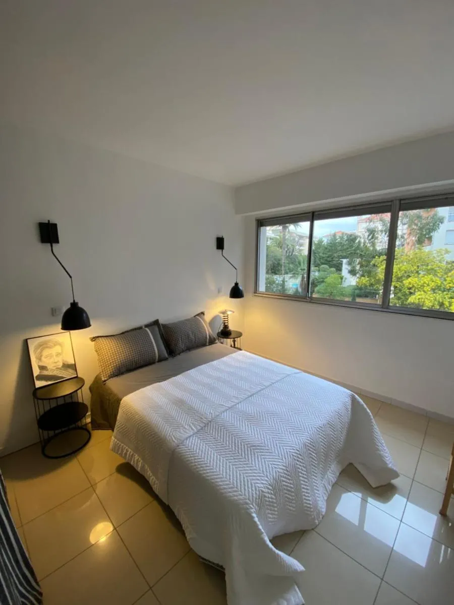 Image 6 of Grand appartement de style – Cannes