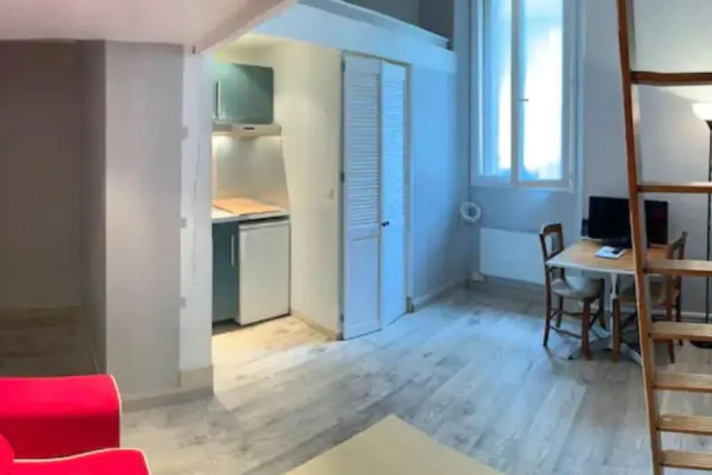 Image 2 of Grand Studio Centre Cannes