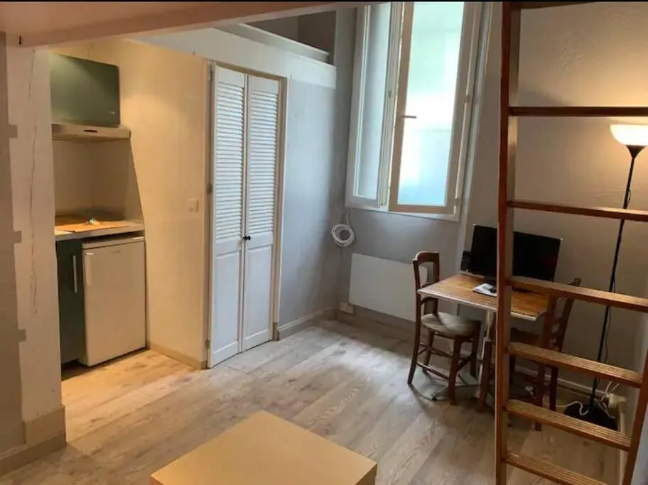 Image 6 of Grand Studio Centre Cannes