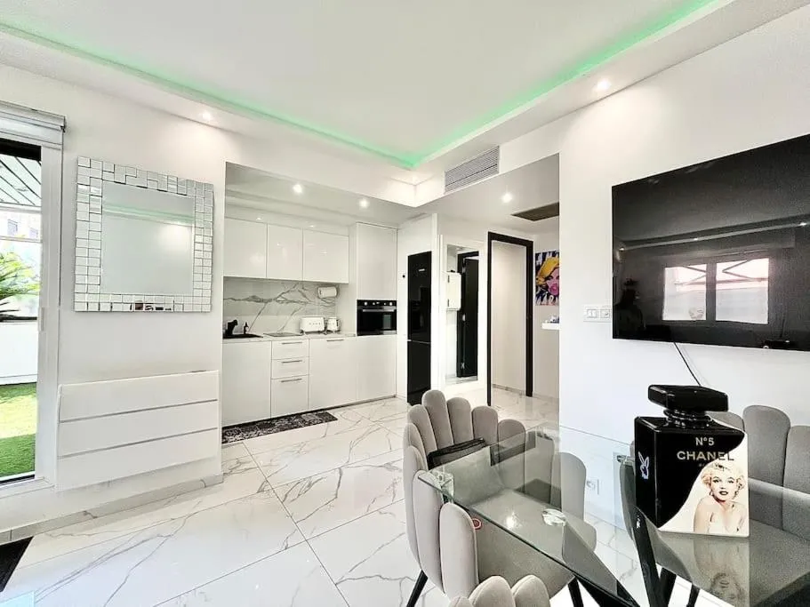 Image of Gray D’Albion -2A8- 1 Chambre