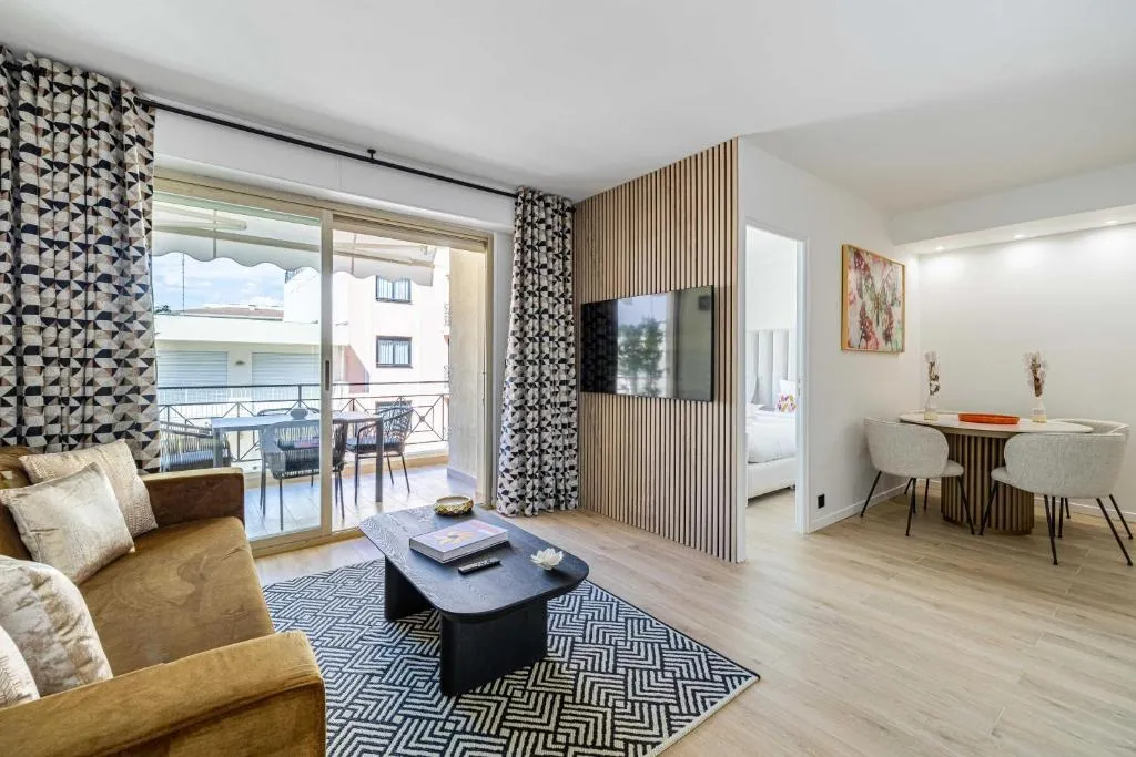 Image of Harmony with private terrace – near Croisette