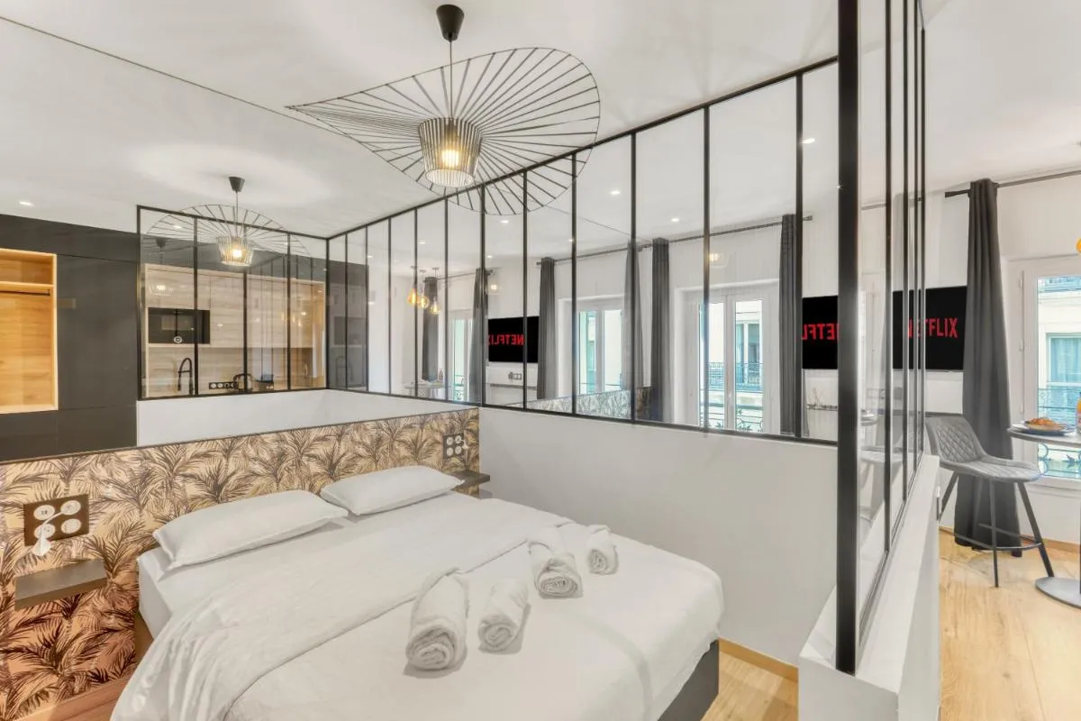 Image 2 of Hypercentre Studio East à 2minutes du Palais des Festivals