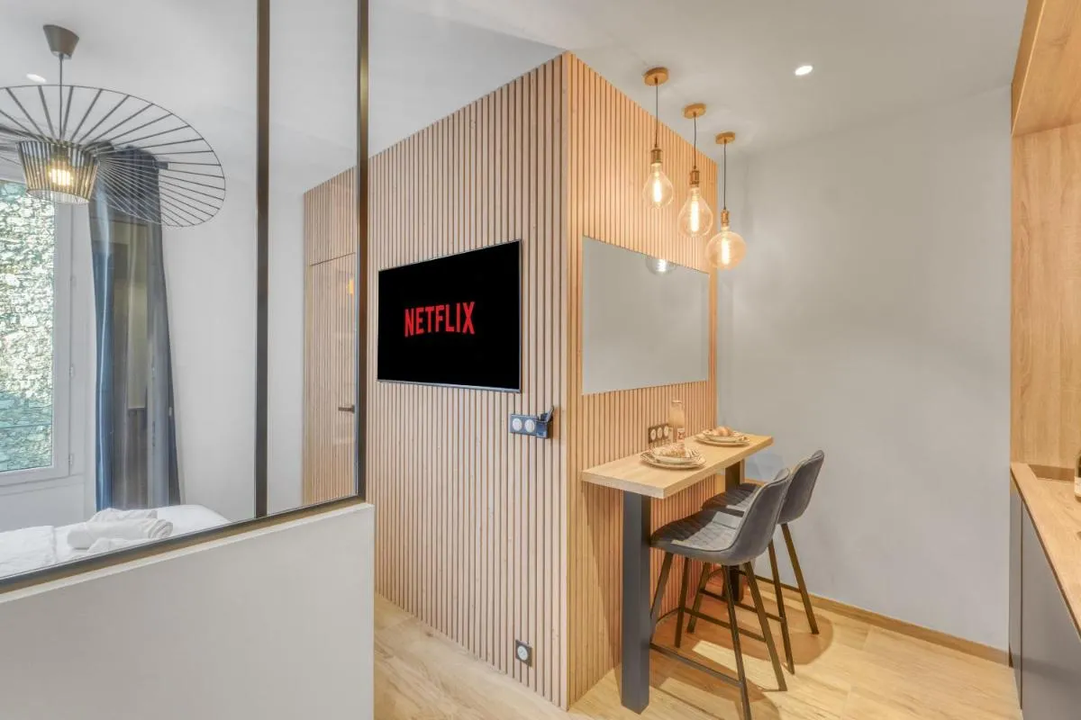 Image 1 of Hypercentre Studio West à 2minutes du Palais des festivals