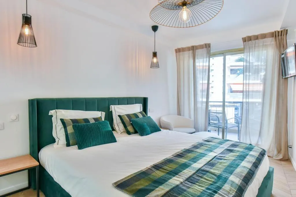 Image 1 of Hypercentre – 5mn croisette – Palais – Plage – CF