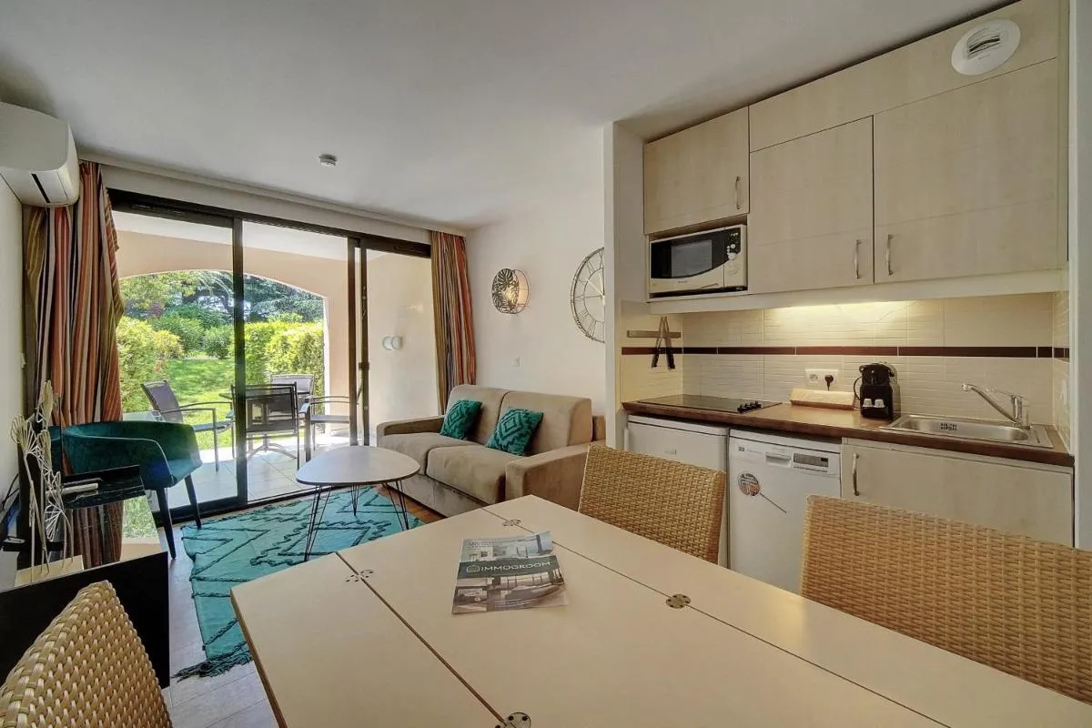 Image 1 of IMMOGROOM – 2 Rooms – Renovated – Pool – AC – Parking – Garden