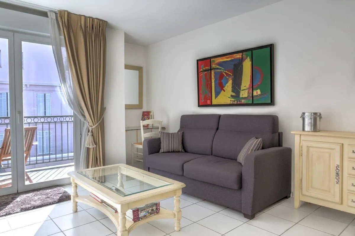 Image 6 of IMMOGROOM – 3min from beach – AC – 10min from Palais – Wifi