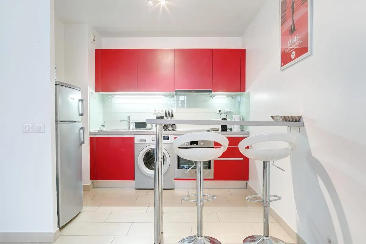 Image 2 of IMMOGROOM – 8 min from the Palais – AC – Quai St Pierre