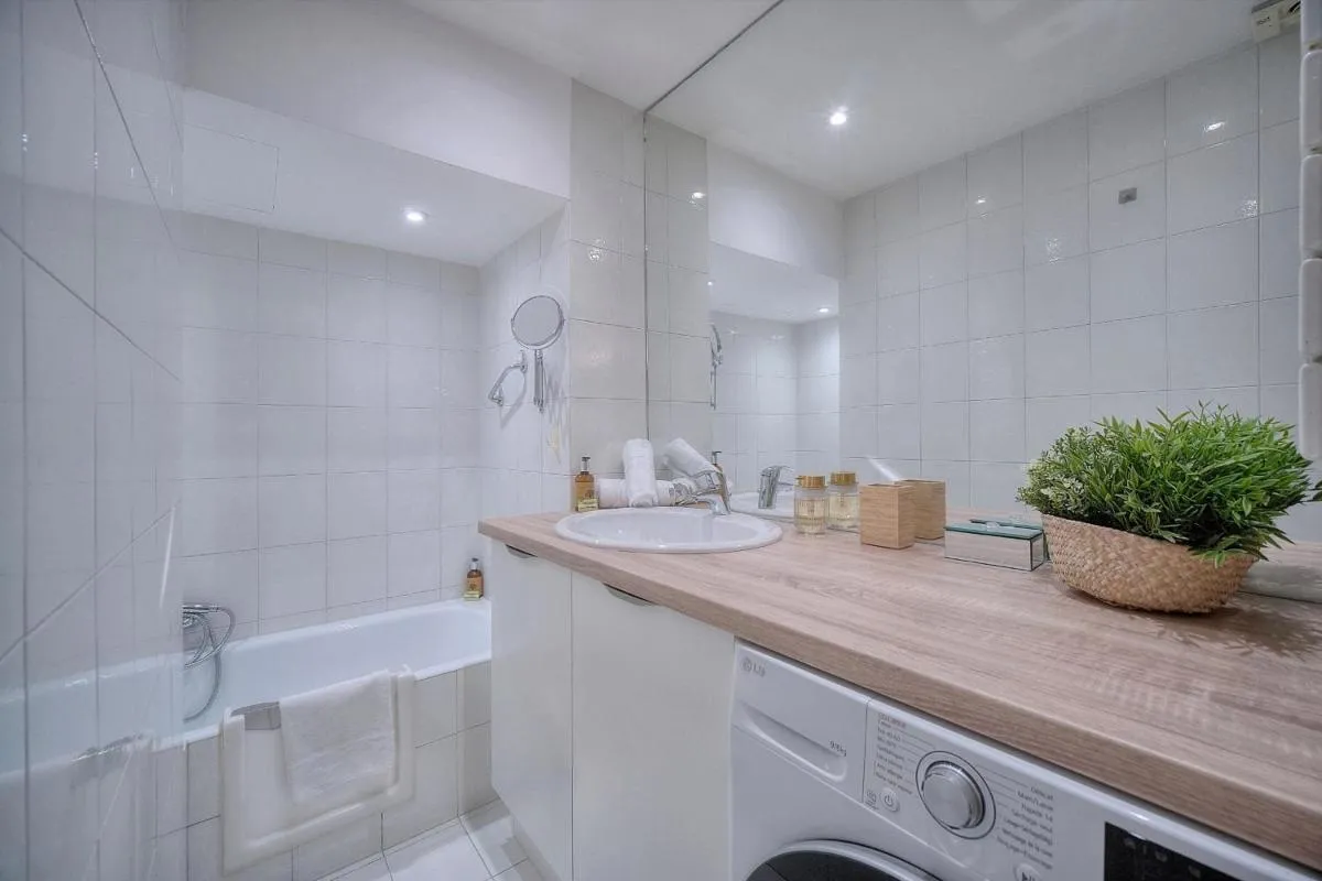 Image 3 of IMMOGROOM – MODERN with TERRACE – AIR CONDITIONING – WIFI