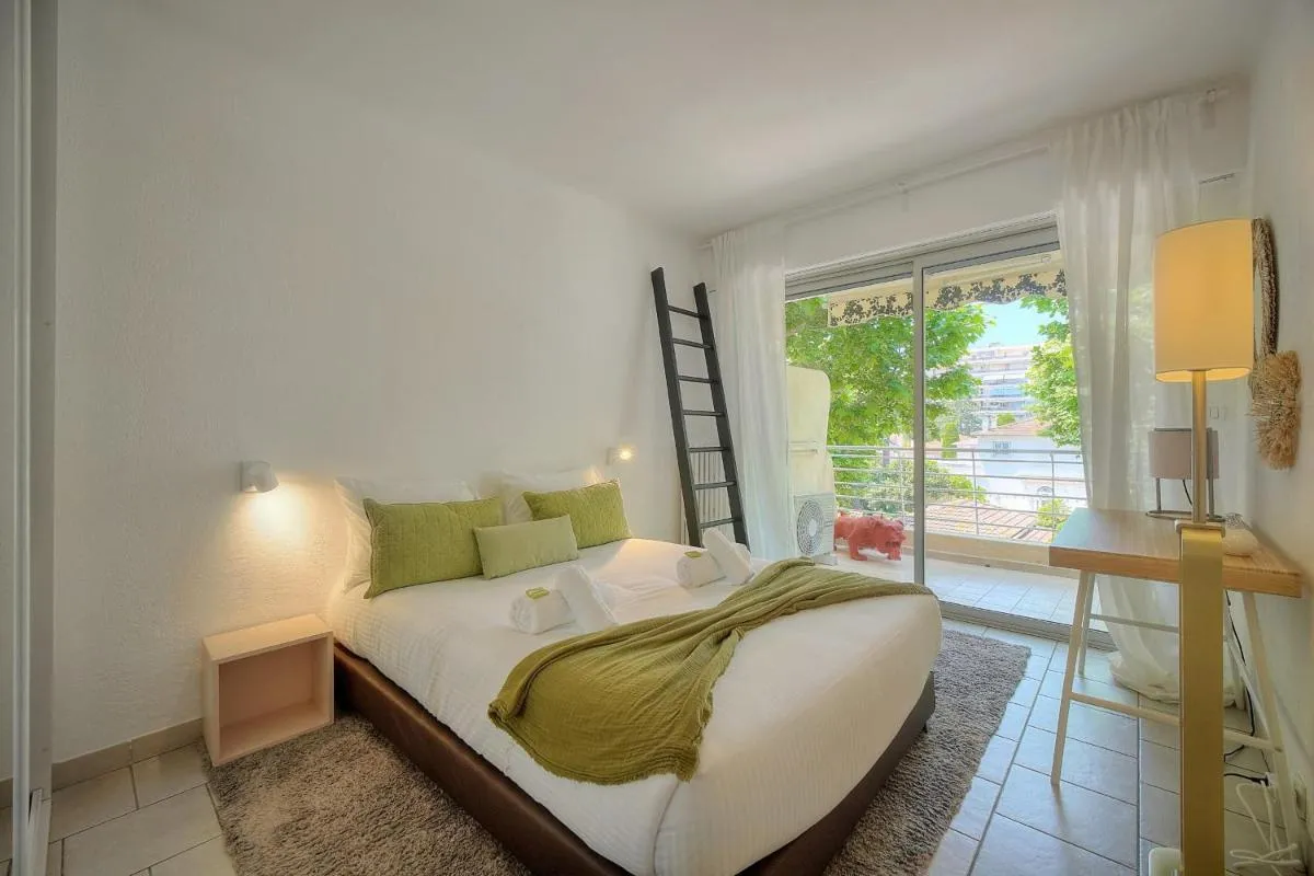 Image 2 of IMMOGROOM – MODERN with TERRACE – AIR CONDITIONING – WIFI