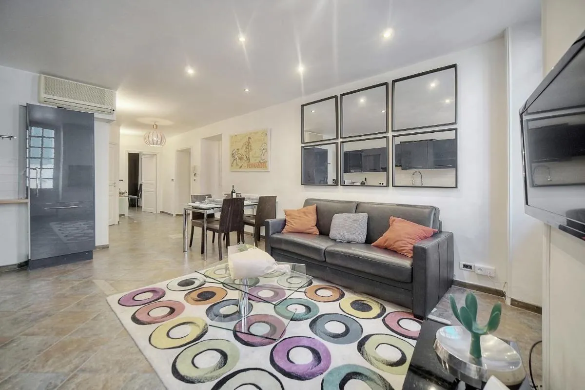 Image 4 of ‘JOLI 4 Pieces PROCHE VIEUX PORT’ – A3B75