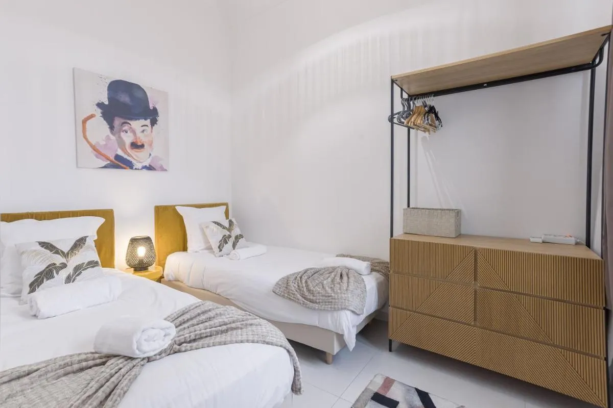 Image 6 of Josi – 2 chambres, central, 10mn du Palais&Plages, neuf, clim