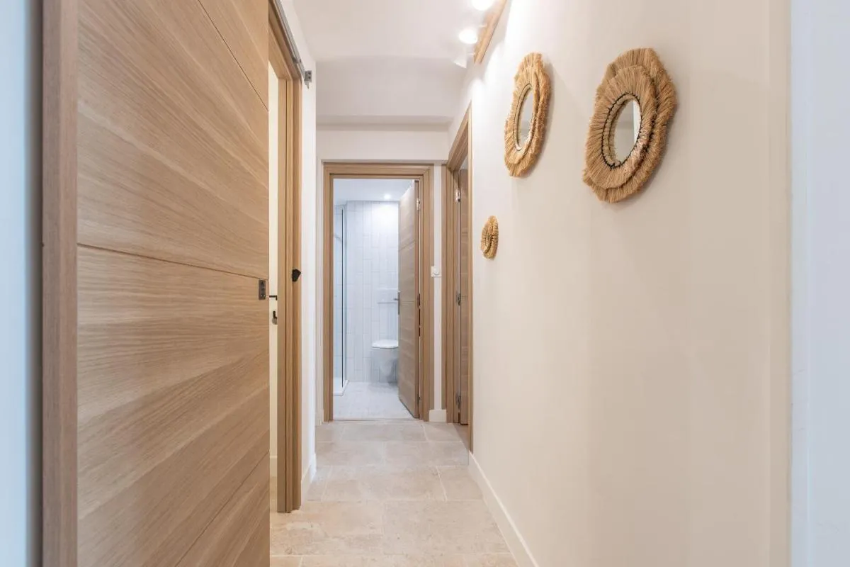 Image 5 of LB Vacation Rentals I A Quiet Place with Garden in the Heart of Cannes