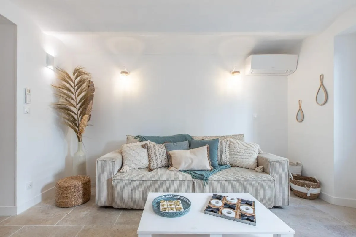 Image 1 of LB Vacation Rentals I A Quiet Place with Garden in the Heart of Cannes