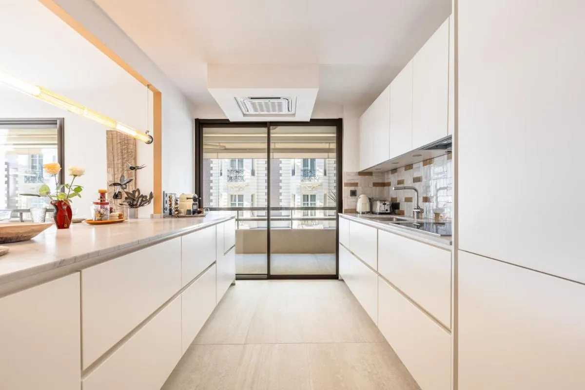 Image 5 of LB Vacation Rentals I A short Stroll to Palais, Beach, Terrace & Seaview