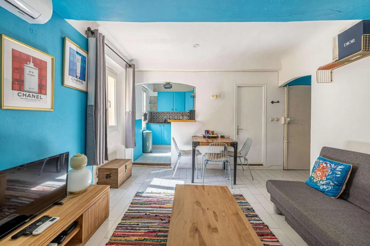 Image 1 of LE BLEUTÉ au cœur de Cannes, l’adresse idéale pour vivre la ville